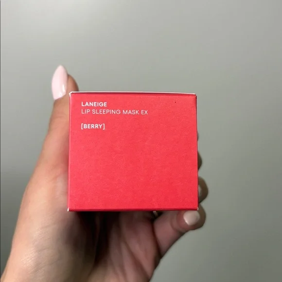 LANEIGE Lip Sleeping Mask - Berry FULL SIZE - Picture 5 of 8